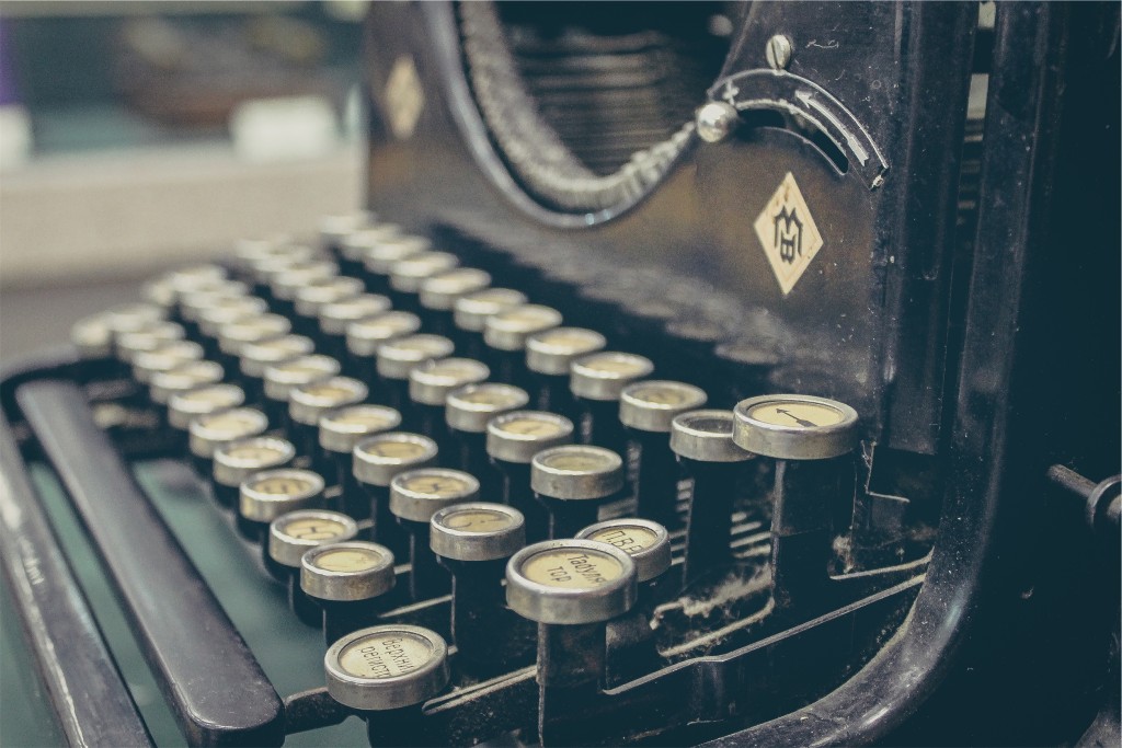 typewriter_old